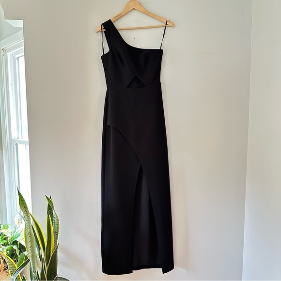 BCBGMaxAzria Dresses & Skirts - BCBG MAXAZRIA Kauri Gown Black One Shoulder Cutout  Maxi Dress w/ Slit Size 2